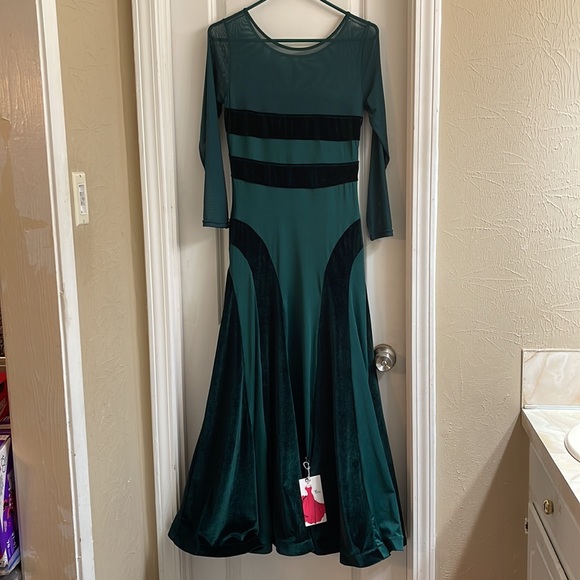 ♻️ New Yilinfeier Green Velvet Long Sleeve Sheer Maxi Formal Dress size Large - Picture 3 of 9